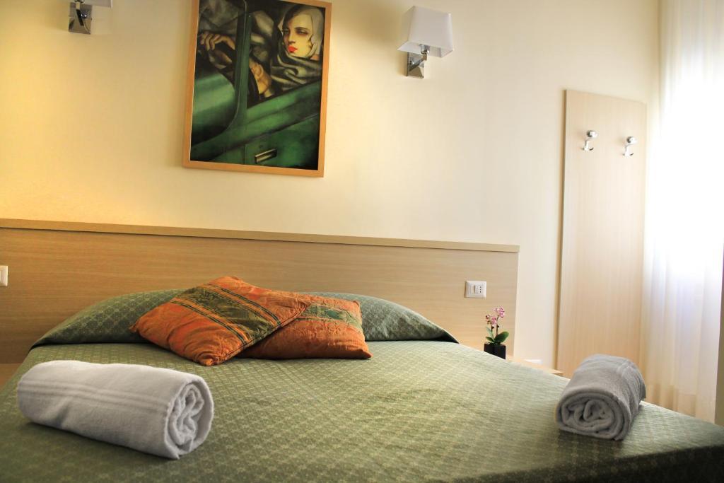 Doppel- oder Zweibettzimmer
